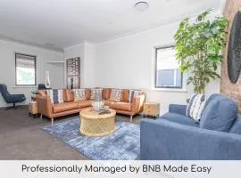 McNamara Lane - CBD, Firepit, 7 Smart TVs, Sleeps 11