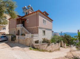 Apartments Villa Luxor, hotel in Sarandë