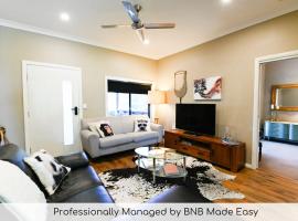 Sterling House Spacious Deck BBQ Pet Friendly, holiday home in Dubbo