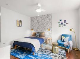 Garden District Studio Apartment - Gated Parking, hotel met parkeren in New Orleans