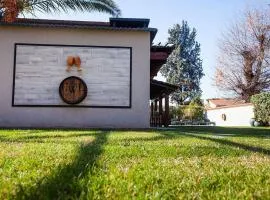 Wineland Logde East 4Pax. - by Inside