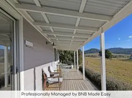 Towac Cabin 2- Modern Escape, Incredible Views
