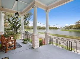 Unbeatable 2BD Bayou Luxury STEPS TO JAZZ FEST