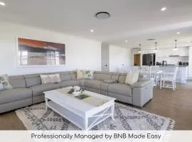 Luxury on Lesmurdie - Close to Zoo & Golf Club