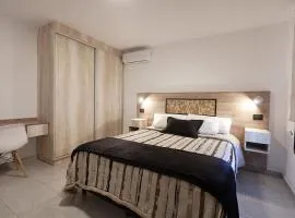Wineland Logde East 2Pax. - by Inside