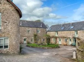 Cosy Cottage Huge Garden w Lake BBQs & Seating