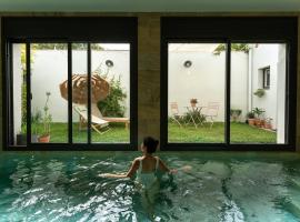 Loft spa con piscina climatizada salada Figueres, apartment in Figueres