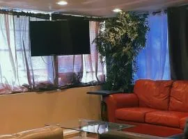 PRIVATE ENTRANCE APT RooM #4