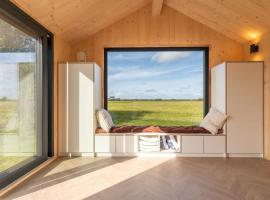 Hello Zeeland - Zeeuwse Liefde Tiny House 8、ヴェストカペレのホテル