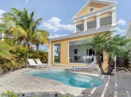 Casa Leeward with Pool on the Laguna Marina