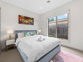 3BR Townhouse 7km to Chadstone, hytte i Chadstone