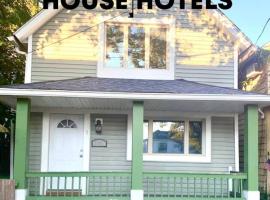 The House Hotels - Terrific W33rd, хотел в Кливланд