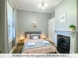 Darling St - Charming CBD Abode, Pet Friendly