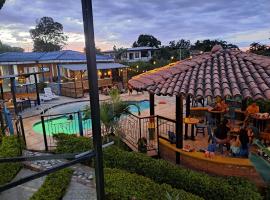 Finca Campestre Villa del Campo – hotel w mieście Santa Rosa de Cabal