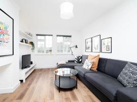 Stylish 2BR Oasis Steps from Wembley Stadium, apartment in London