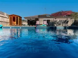 Oakdean Resort- Pool, Spa, Beach, Sleep 10