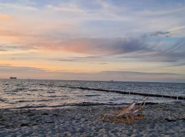 Ferienwohnung Ostseegras Markgrafenheide, 350m bis zur Ostsee, unweit von Warnemünde, allotjament vacacional a Rostock