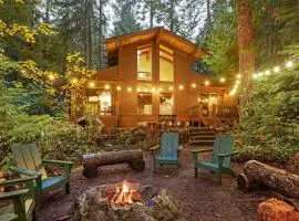 ZigZag Basecamp · Cozy Cabin Perfect for Nature Escapes w/ Hot Tub