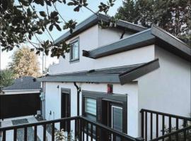 Modern Home in Vancouver close to Downtown and Airport, khách sạn ở Vancouver