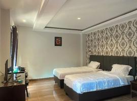 NURIS HOTEL, hotell med parkeringsplass i Lampung