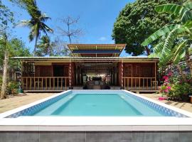 The Clara Beach and Guest House, Hotel in Igcauayan