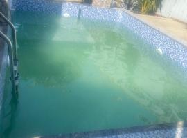 3 Bhk Luxury Villa With Swimming Pool, вілла у місті Kolshet