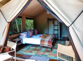 Hutwini Camp - Pafuri Walking Safaris, luxury tent in Makuleke Contract Park