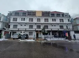 Hotel Badrinath