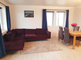 Spacious 2 Bedroom Apartment in Arendal., hotel barato en Arendal