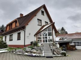 Dachspitz - junges Wohnen, hotel in Unterkirnach