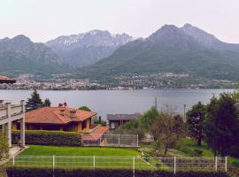 a due passi da bellagio Lake View house with garden，Onno的飯店