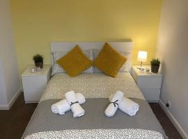 Guest House with garden and 2x parking space, hotel with parking in Southampton