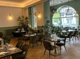 Logis Hôtel Restaurant Grand Hôtel de Lyon