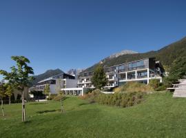 Hotel & Appartements Oberhofer, hotel en Telfes im Stubai