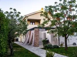 House "Mediterrian spirit" with jacuzzi in Zadar