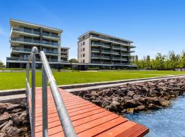 Lake Side Luxury Steps To The Lake Lela - Happy Rentals, condo σε Balatonlelle