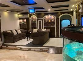 شقق الفنار العالمي للشقق المخدومه, hotel u gradu Janbu