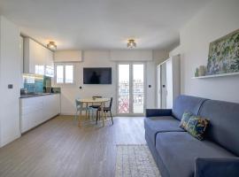Magnifique studio Le Dauphin 50m des plages, hotel v destinaci Juan-les-Pins