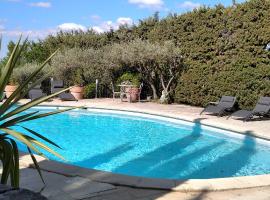 Location en Provence, hotel di Beaucaire