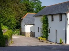 Upper Tallet at Accott Manor