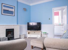 Beach House in Berwick Upon Tweed - 2 Double Bedrooms, vakantiewoning aan het strand in Spittal