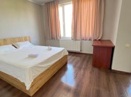 Garden House Tbilisi – hotel w mieście Tbilisi City