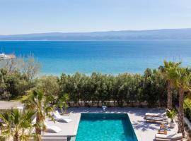 New Luxury Beach Villa, cabaña o casa de campo en Duće