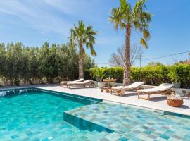 New Luxury Beach Villa, hotel di Duće