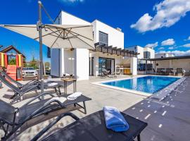 Villa Lu, hotel i Galižana