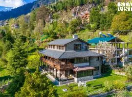 StayVista at Snowdrop House Manali Near Mall Road with Bonfire