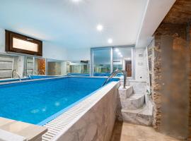 Beautiful Villa With Private Spa - Happy Rentals, hotel com estacionamento em Alviano