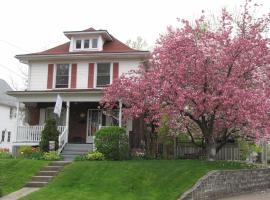 Strathaird Bed and Breakfast, hotelli Niagara Fallsissa