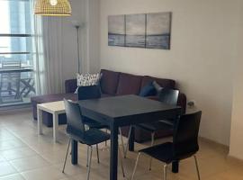 Acogedor apartamento en la playa con WIFFI y AACC, hotel din Moncófar