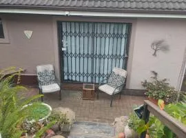 The right place : Ideal for the smart business person. 25km to DBN.